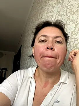 Kiravix online show from November 3, 2025, 7:53 am