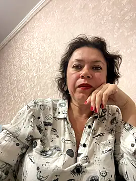 Kiravix online show from November 18, 2025, 6:45 pm