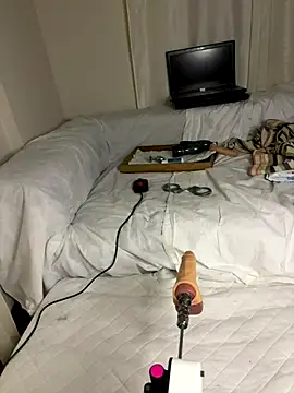 Ozge-SluttyScream69 online show from November 26, 2025, 9:49 pm