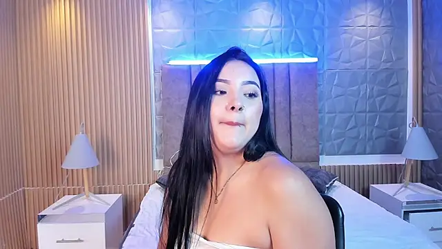 sofiacaramel online show from September 19, 2025, 7:58 pm