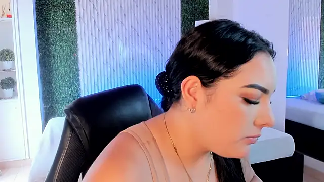 sofiacaramel online show from January 5, 2026, 6:33 pm