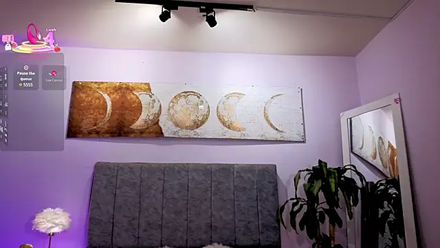 antonellastar24  online show from April 9, 2026, 8:14 pm