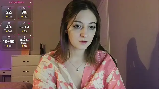 white liillyy online show from April 22, 2026, 8:21 pm