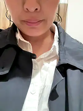 Freda-baby online show from November 5, 2025, 1:27 am