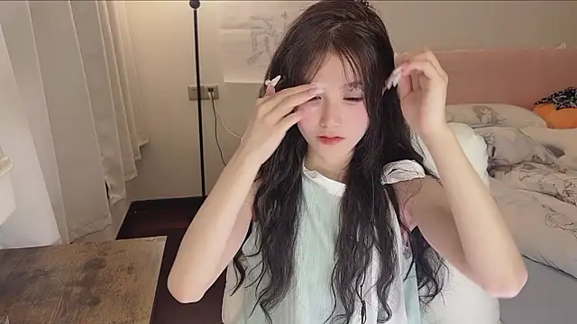 FuFu-puff online show from November 17, 2025, 12:11 pm