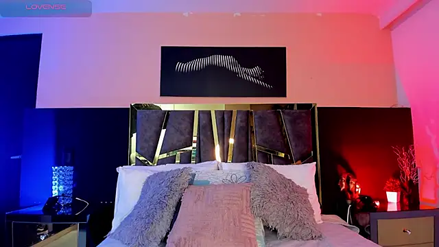 ScarletTorres online show from November 18, 2025, 7:40 pm