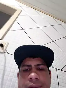 paulinhogostosinho online show from October 5, 2025, 3:27 am