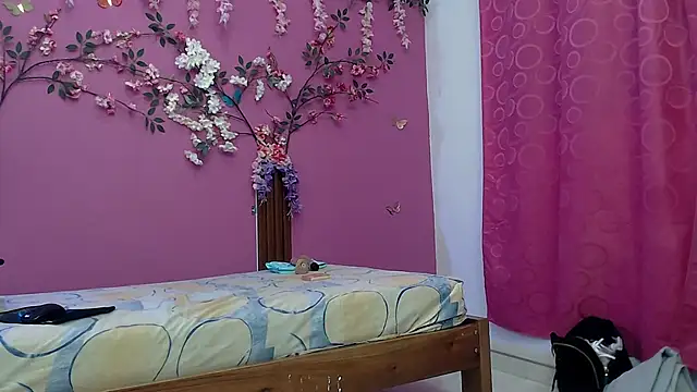 skinnybarbie022 online show from September 10, 2025, 1:05 am