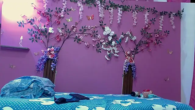 skinnybarbie022 online show from October 4, 2025, 1:25 am