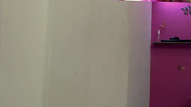 skinnybarbie022 online show from November 30, 2025, 12:03 am