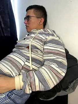 Kurtxxx22 online show from January 7, 2026, 9:39 pm