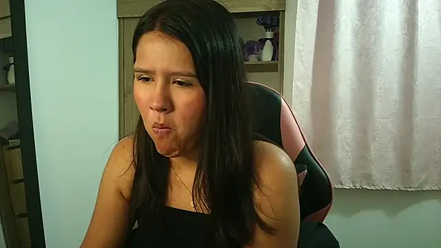 Oliviawatson1 online show from January 11, 2026, 12:54 pm