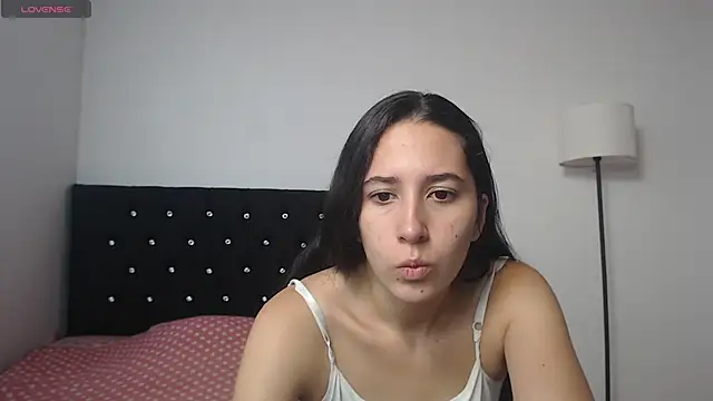 lilacream online show from October 9, 2025, 2:15 pm