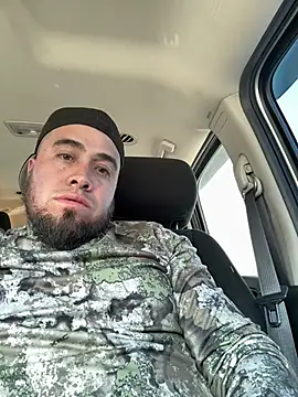 JJunioorr online show from April 7, 2026, 6:41 pm