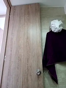 DiosaFortuna online show from November 5, 2025, 1:11 pm