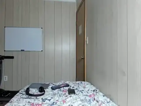 NaturalBeautyQueen online show from October 30, 2025, 9:33 am