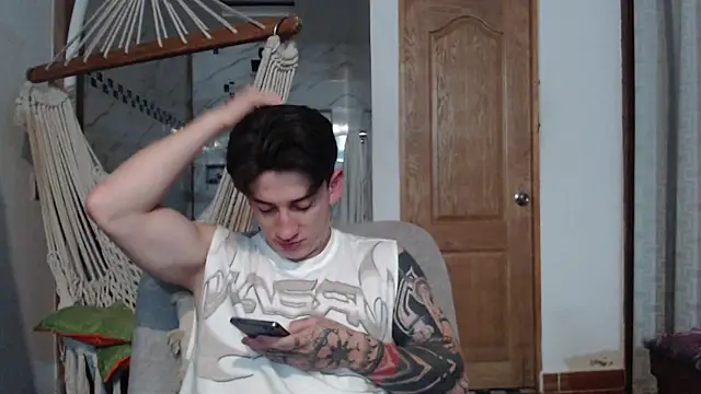 Snapshot of AteneoJr chatting on September 30, 2025, 4:50 am AteneoJr online show from September 30, 2025, 4:50 am