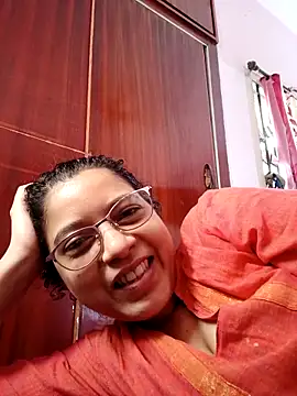Snapshot of thanusi_2 chatting on September 19, 2025, 5:53 am thanusi 2 online show from September 19, 2025, 5:53 am