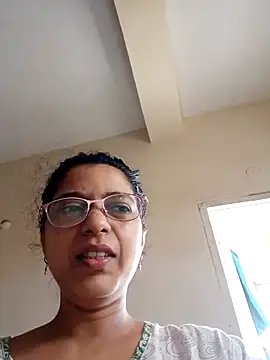 Snapshot of thanusi_2 chatting on September 22, 2025, 6:37 am thanusi 2 online show from September 22, 2025, 6:37 am