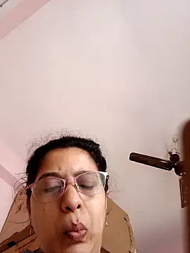 Snapshot of thanusi_2 chatting on September 24, 2025, 6:50 am thanusi 2 online show from September 24, 2025, 6:50 am