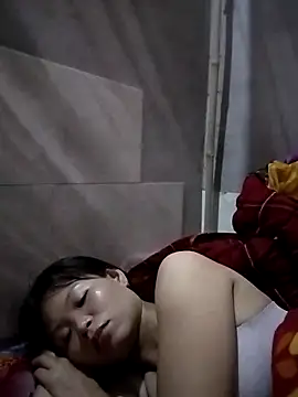 LinhNa999 online show from October 13, 2025, 2:17 pm