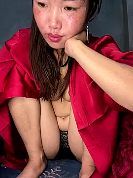 Snapshot of Sunny_lotus chatting on December 18, 2025, 12:44 pm Sunny lotus online show from December 18, 2025, 12:44 pm