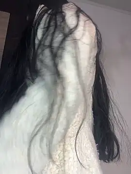 Snapshot of Daphnee- chatting on September 10, 2025, 12:05 pm Daphnee- online show from September 10, 2025, 12:05 pm