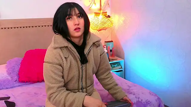 Snapshot of Daphnee- chatting on September 13, 2025, 11:54 am Daphnee- online show from September 13, 2025, 11:54 am