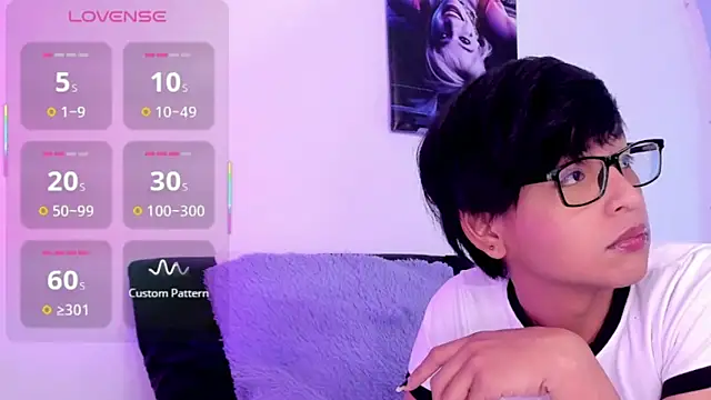 Snapshot of Dannyhot_ chatting on September 22, 2025, 8:44 pm Dannyhot online show from September 22, 2025, 8:44 pm