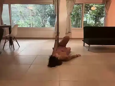 Snapshot of Sexyshygirl chatting on April 3, 2026, 4:27 pm Sexyshygirl online show from April 3, 2026, 4:27 pm