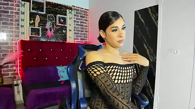 Snapshot of angelitasexxxhot chatting on December 19, 2025, 1:01 am angelitasexxxhot online show from December 19, 2025, 1:01 am