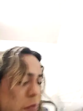 Snapshot of Lavignebr chatting on September 11, 2025, 10:54 pm Lavignebr online show from September 11, 2025, 10:54 pm