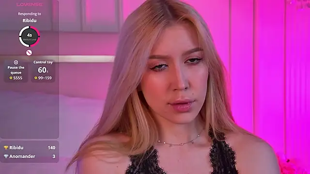 VelvetHell online show from November 1, 2025, 3:52 am