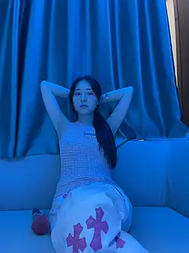 shishi0688 online show from May 19, 2026, 7:42 pm