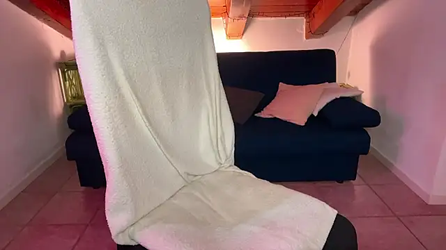 Snapshot of kyliebri chatting on September 12, 2025, 8:47 am kyliebri online show from September 12, 2025, 8:47 am