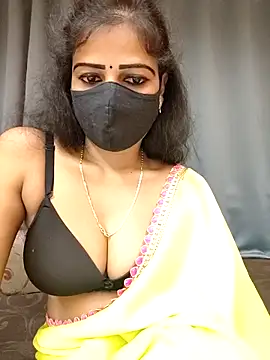 Snapshot of Misss-julli chatting on September 21, 2025, 5:36 pm Misss-julli online show from September 21, 2025, 5:36 pm