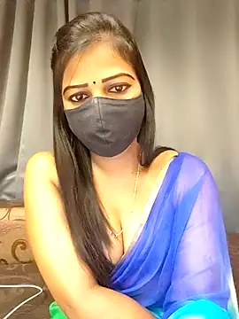 Snapshot of Misss-julli chatting on November 5, 2025, 1:05 am Misss-julli online show from November 5, 2025, 1:05 am