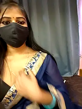 Snapshot of Misss-julli chatting on December 23, 2025, 2:42 am Misss-julli online show from December 23, 2025, 2:42 am