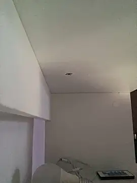 LiaCollings online show from September 16, 2025, 12:06 pm