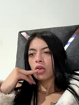 LiaCollings online show from October 4, 2025, 8:12 am