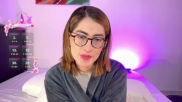 rousseblossom online show from September 18, 2025, 10:23 pm