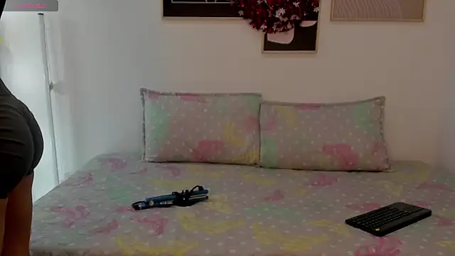 lycoris 19 online show from December 22, 2025, 9:34 pm