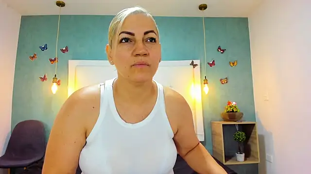 Heidy milf online show from September 26, 2025, 8:02 pm