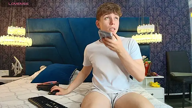 TaylerWhite online show from January 11, 2026, 11:48 am