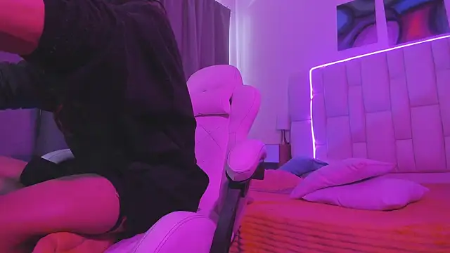 MilkWhore1 online show from March 31, 2026, 8:31 pm