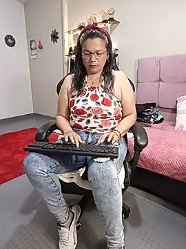 Snapshot of SolVegaNaciente chatting on July 19, 2026, 1:53 am SolVegaNaciente online show from July 19, 2026, 1:53 am