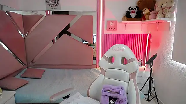 Snapshot of Mia_garcia28 chatting on June 10, 2026, 1:10 pm Mia garcia28 online show from June 10, 2026, 1:10 pm