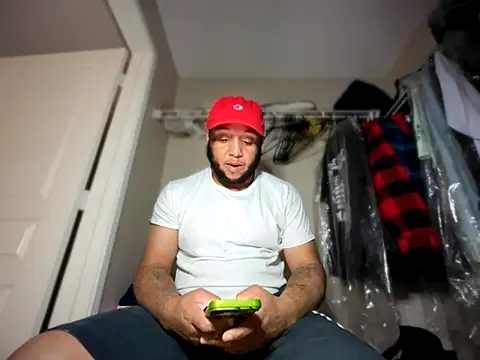 Cloudyy Dayze24 online show from October 26, 2025, 8:48 pm