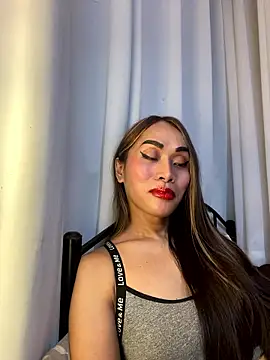 RomanticPearlTS online show from January 14, 2026, 4:07 am