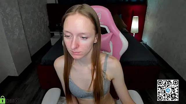 Mia E1fie online show from February 16, 2026, 12:07 am